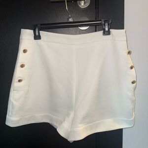Walter Baker Dawson High Rise Shorts
Color:WHITE, Gold buttons accents, Size: 12